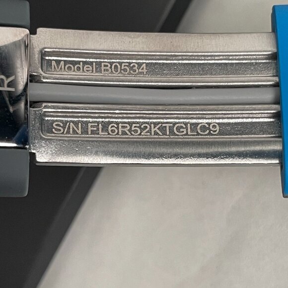 Beats Solo2 Wireless On-Ear Headphone, Active Collection - Picture 9 of 12